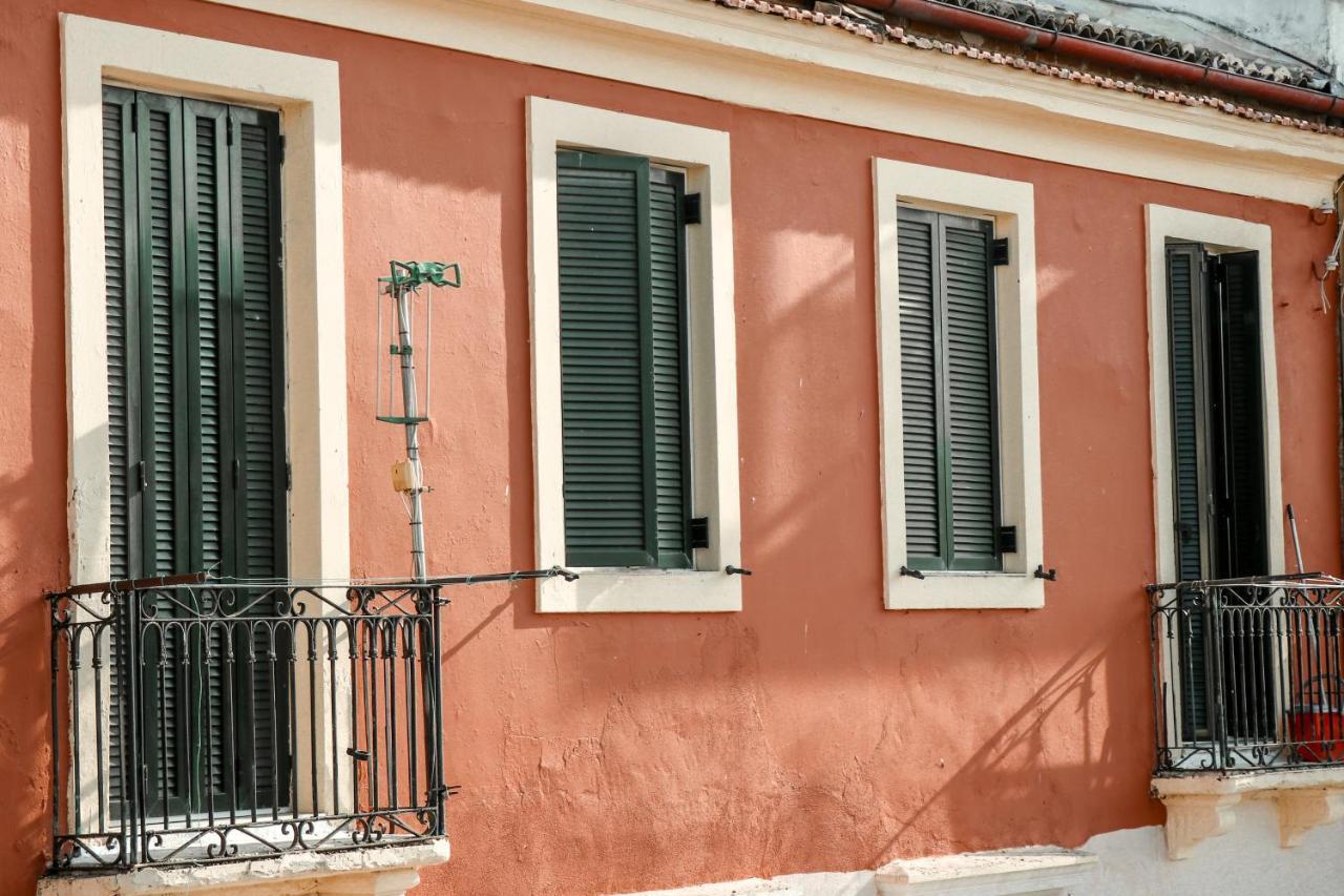 Down Town Apartment By Corfuescapes Corfu  Екстериор снимка